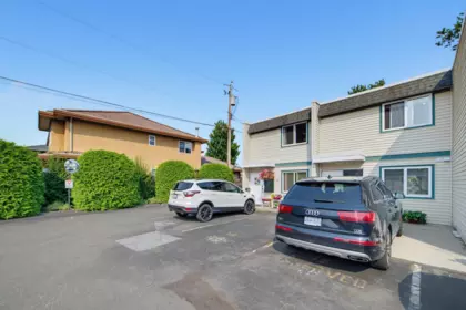 Front Yard Photo of 16 4959 57 Street, Delta, BC