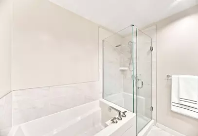 Loft / Bonus Room Photo of 410 9399 Alexandra Road, Richmond, BC