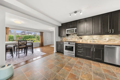 462 E 4th Street, North Vancouver, BC, North Vancouver — Single Family Residence for sale
