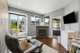 303 116 W 23rd Street, North Vancouver, BC