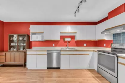 Breakfast Nook Photo of 329 1215 Lansdowne Drive, Coquitlam, BC
