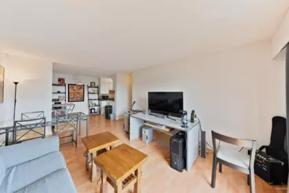 Family Room Photo of 210 230 Mowat Street, New Westminster, BC