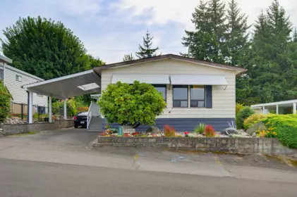 Living Room Photo of 256 27111 Avenue, Langley, BC