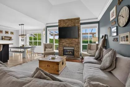 Breakfast Nook Photo of 4955 Teskey Road, Chilliwack, BC