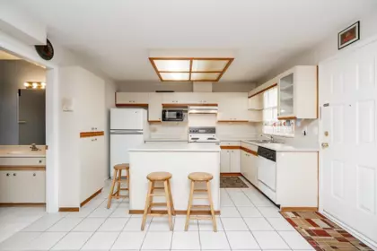B 6984 Linden Avenue, Burnaby, BC, Burnaby — Half Duplex for sale