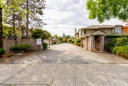 4 9727 152b Street, Surrey, BC, Surrey — Townhouse for sale
