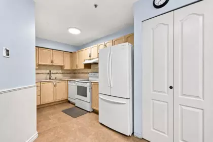 Breakfast Nook Photo of 107 2962 Trethewey Street, Abbotsford, BC