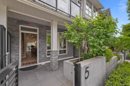 Exterior Rear Photo of 5 115 W Queens Road, North Vancouver, BC