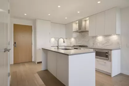 Kitchen Island Photo of 218 3220 Connaught Crescent, North Vancouver, BC