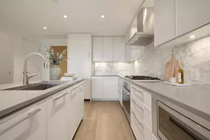 218 3220 Connaught Crescent, North Vancouver, BC, North Vancouver — Apartment/Condo for sale
