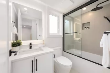 Primary Bathroom Photo of 5 6808 Elwell Street, Burnaby, BC