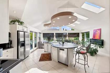 Kitchen Island Photo of 9211 Chapmond Crescent, Richmond, BC