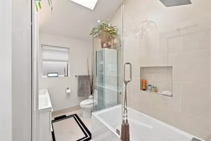 Powder Room Photo of 9211 Chapmond Crescent, Richmond, BC