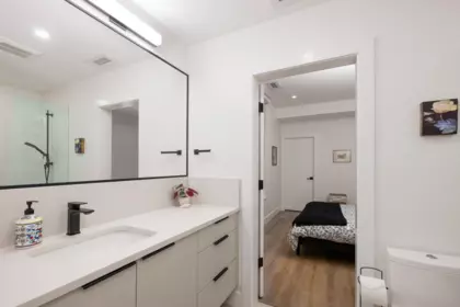 Hot Tub / Spa Photo of 255 Sandringham Crescent, North Vancouver, BC