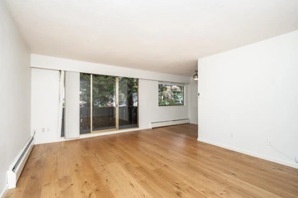 Walk-In Closet Photo of 106 235 E 13th Street, North Vancouver, BC