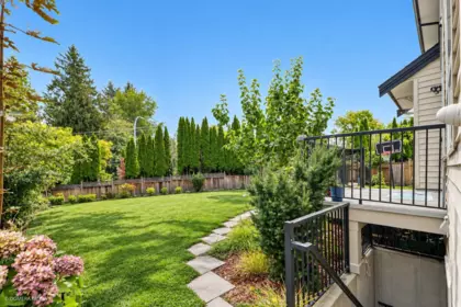 Garden / Landscaping Photo of 2898 Buffer Crescent, Abbotsford, BC
