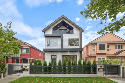 1 2070 E 26th Avenue, Vancouver, BC, Vancouver — Half Duplex for sale