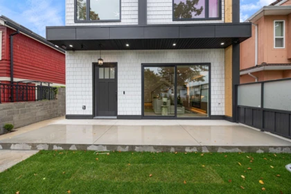 1 2070 E 26th Avenue, Vancouver, BC, Vancouver — Half Duplex for sale