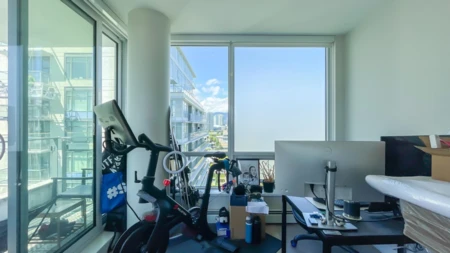 Primary Bedroom Photo of 1402 159 W 2nd Avenue, Vancouver, BC