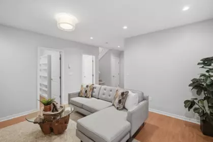 Walk-In Closet Photo of 248 E 6th Street, North Vancouver, BC