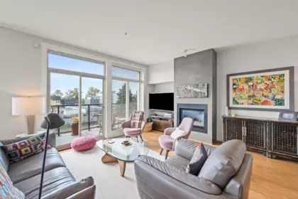 Breakfast Nook Photo of 408 6233 London Road, Richmond, BC