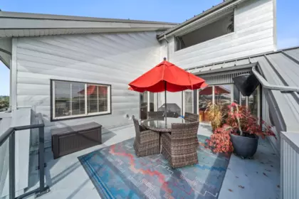 Loft / Bonus Room Photo of 408 6233 London Road, Richmond, BC