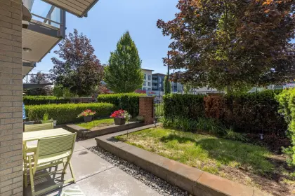 112 3090 Gladwin Road, Abbotsford, BC, Abbotsford — Apartment/Condo for sale