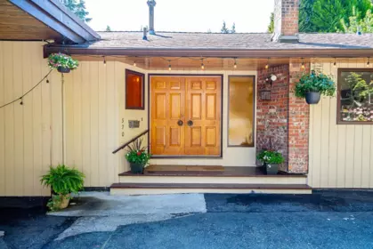 570 Barnham Road, West Vancouver, BC, West vancouver — Single Family Residence for sale