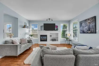 16827 60 Avenue, Surrey, BC, Surrey — Single Family Residence for sale