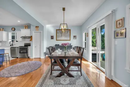 16827 60 Avenue, Surrey, BC, Surrey — Single Family Residence for sale