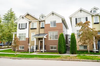 2298 164a Street, Surrey, BC, Surrey — Half Duplex for sale