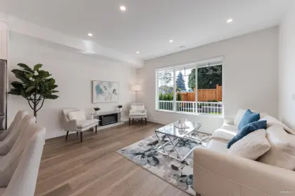 102 361 Marmont Street, Coquitlam, BC, Coquitlam — Half Duplex for sale