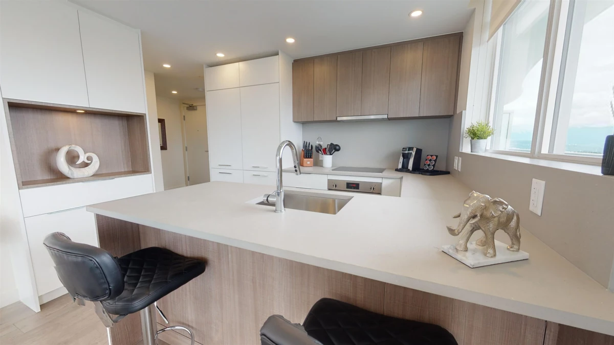 Dining Area Photo of 2405 13318 104th Avenue, Surrey, BC
