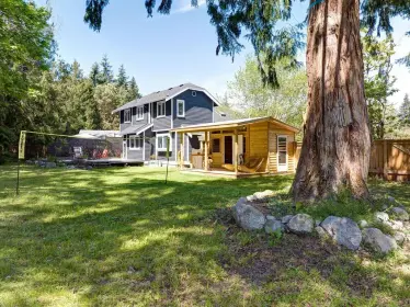 7843 Eagle Drive, Halfmoon Bay, BC, Halfmoon bay — Single Family Residence for sale
