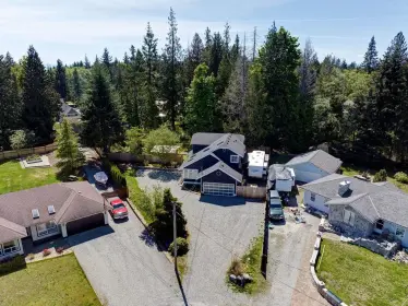 7843 Eagle Drive, Halfmoon Bay, BC, Halfmoon bay — Single Family Residence for sale