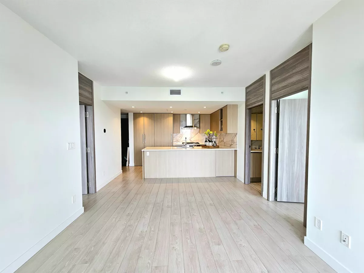 Kitchen Photo of 2103 9887 Whalley Boulevard, Surrey, BC