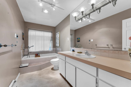 Powder Room Photo of 41520 Brennan Road, Squamish, BC