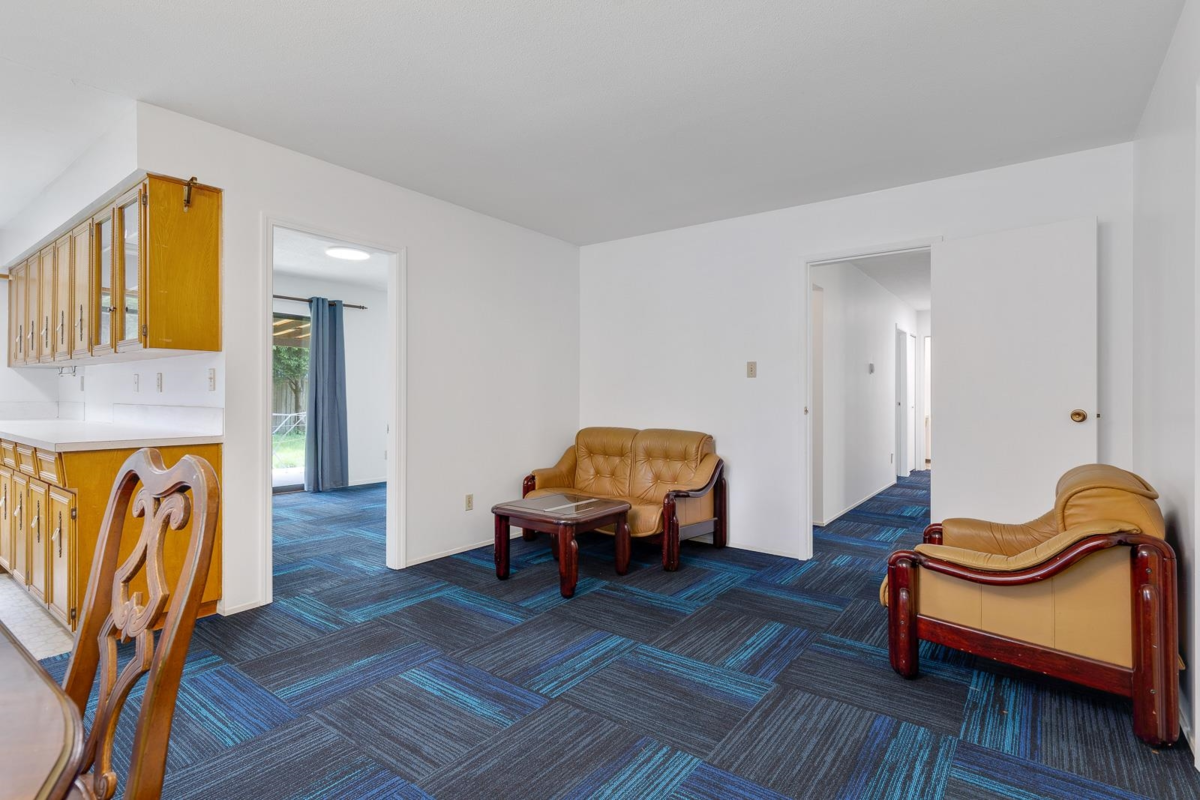Kitchen Island Photo of 7780 Acheson Road, Richmond, BC