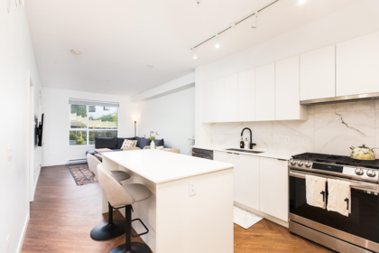 301 3229 St Johns Street, Port Moody, BC, Port moody — Apartment/Condo for sale