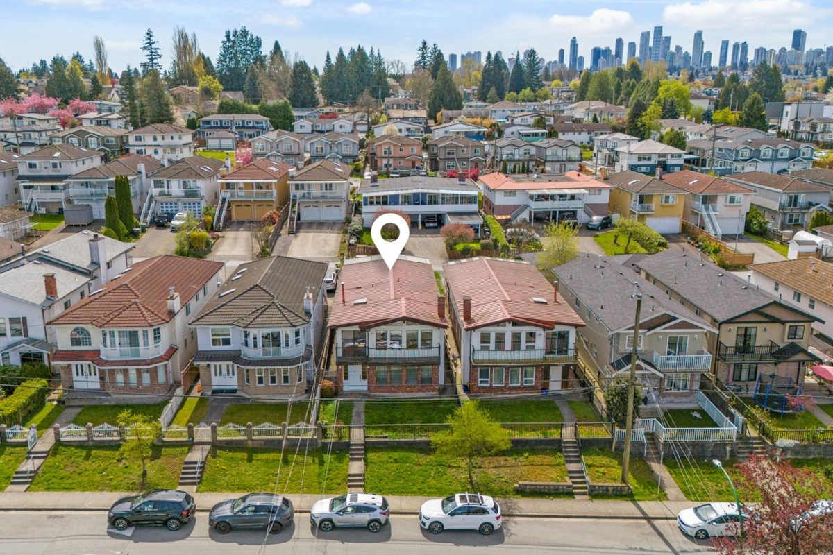 Family Room Photo of 5286 Dominion Street, Burnaby, BC