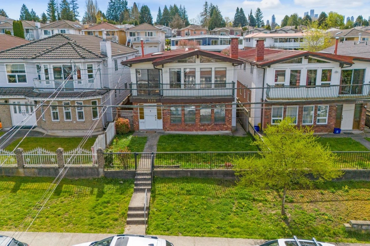 Living Room Photo of 5286 Dominion Street, Burnaby, BC