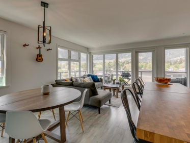 401 38013 Third Avenue, Squamish, BC, Squamish — Apartment/Condo for sale