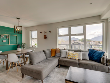 401 38013 Third Avenue, Squamish, BC, Squamish — Apartment/Condo for sale