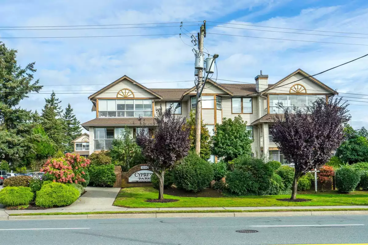 Hot Tub / Spa Photo of 209 32145 Old Yale Road, Abbotsford, BC