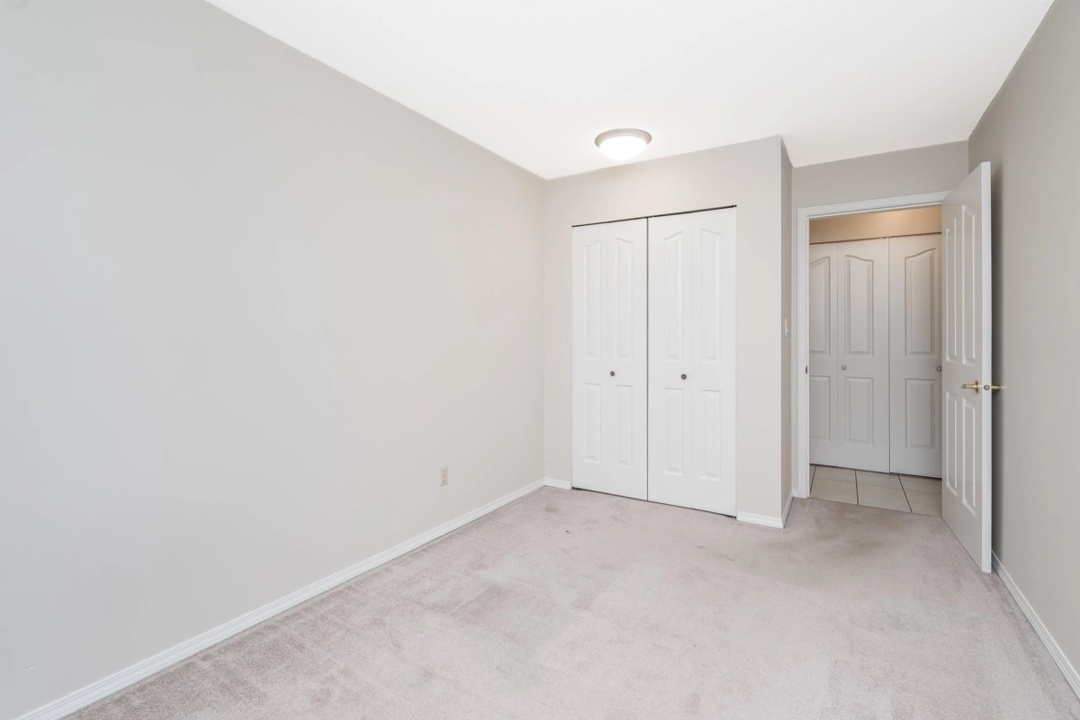 Mudroom Photo of 209 32145 Old Yale Road, Abbotsford, BC