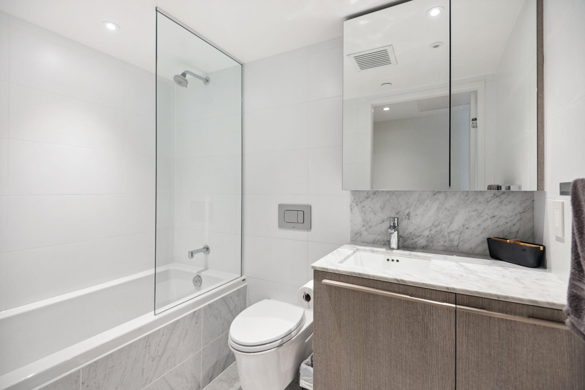 Basement Recreation Room Photo of 2002 1111 Richards Street, Vancouver, BC