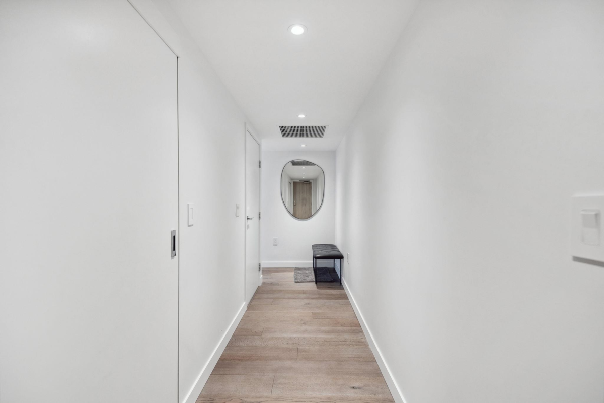 Mudroom Photo of 2002 1111 Richards Street, Vancouver, BC