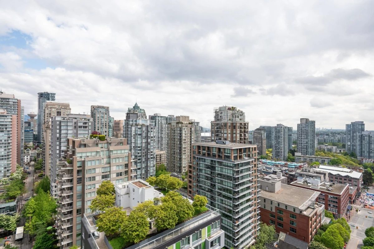 Outdoor Deck Photo of 2002 1111 Richards Street, Vancouver, BC
