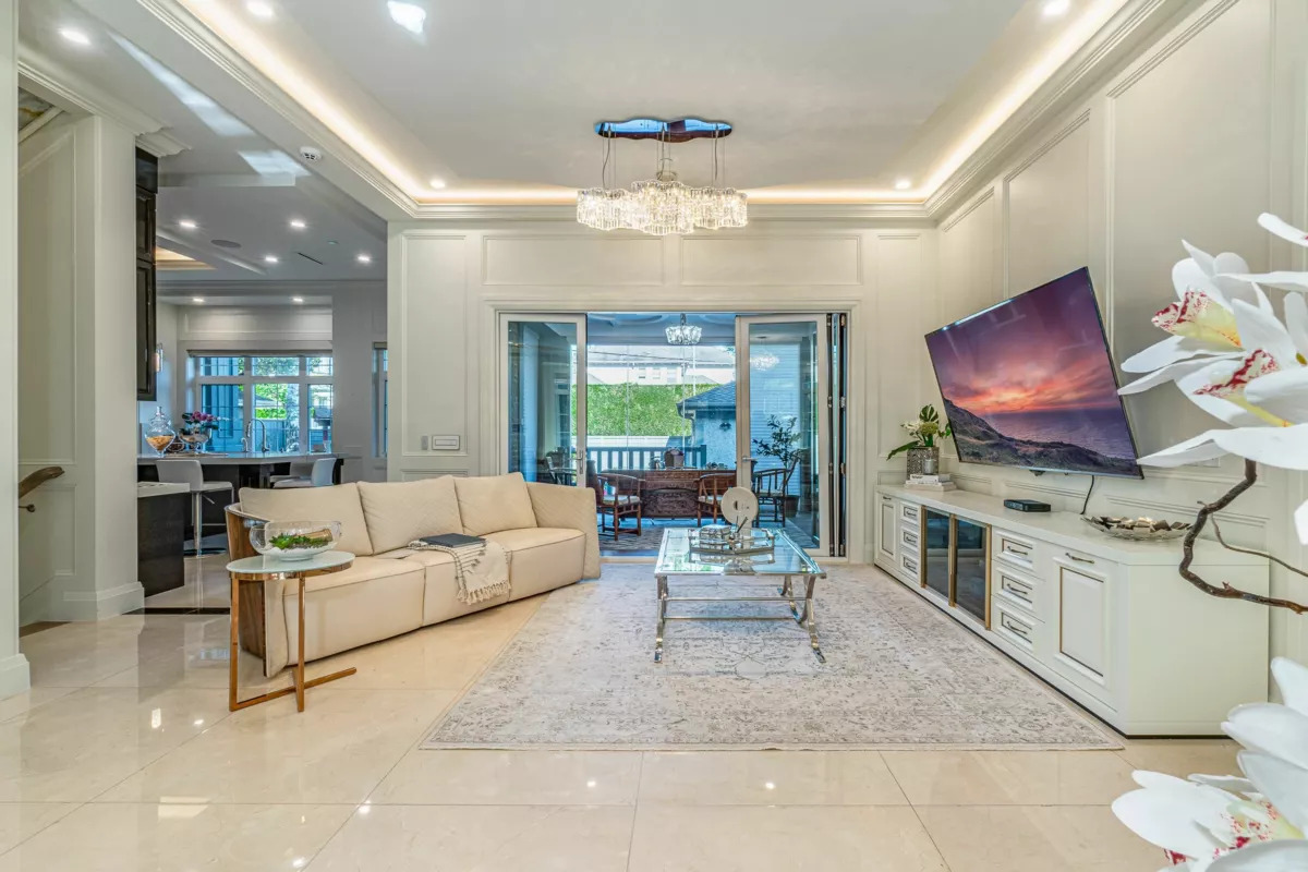 Breakfast Nook Photo of 6038 Marguerite Street, Vancouver, BC