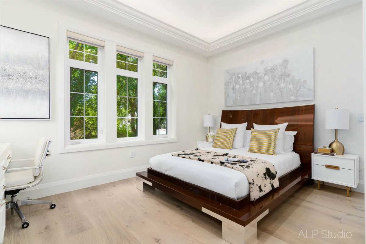 Hallway Photo of 6038 Marguerite Street, Vancouver, BC